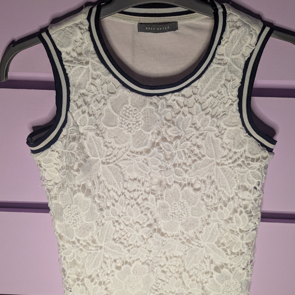 Suzy Shier White Floral Lace Tank with Navy Trim Non-smoking and pet-free house